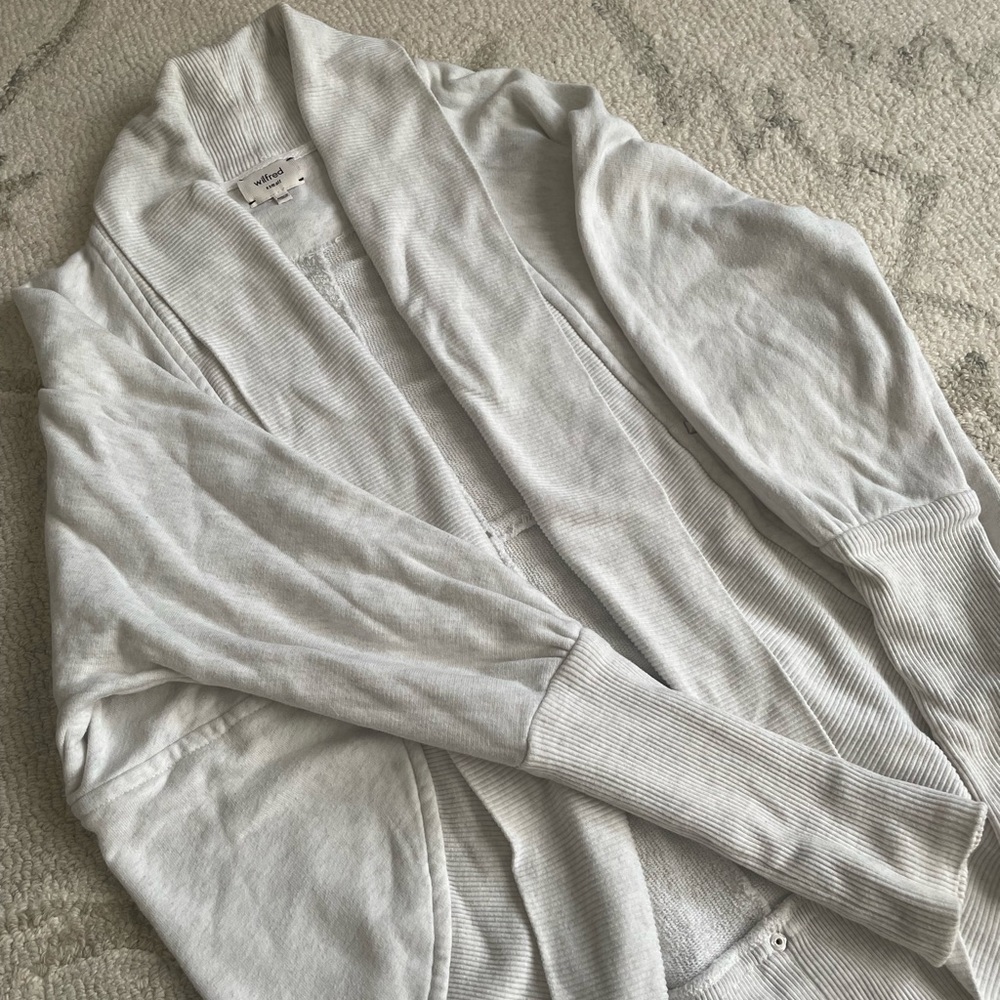 Aritzia Wilfred cocoon sweatshirt